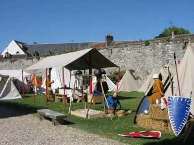 8eme-Foire-medievale-une-journee-au-13eme-siecle-au-temps-du-Chancelier-Guerin-8211-27-09-2025-8211-Senlis_2005532