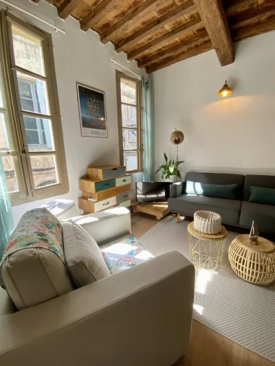 A-deux-pas-des-arenes-8211-Appartement-T2-8211-Arles_1350875