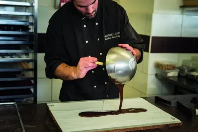 AICI-8211-Chocolaterie-amp-patisserie-8211-Matthieu-Clot-8211-Laguiole_2260374