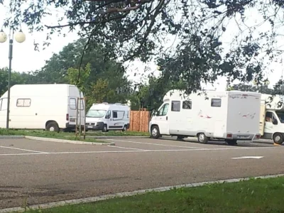 AIRE-COMMUNALE-DE-SERVICES-CAMPING-CARS-8211-Marciac_2606645
