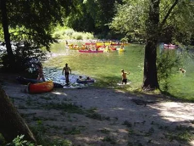 AIRE-DE-CAMPING-CAR-LE-TIVOLI-8211-Laroque_2812624