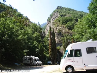 AIRE-DE-SERVICE-COMMUNALE-POUR-CAMPING-CARS-8211-Thues-Entre-Valls_2508822