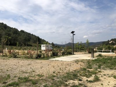AIRE-DE-SERVICES-POUR-CAMPING-CARS_37969