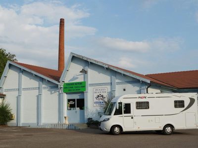 AIRE-DE-STATIONNEMENT-DRAGEES-BRAQUIER_27925