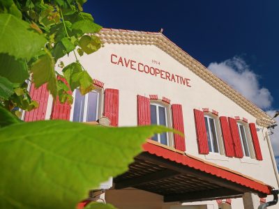 AIRE-DE-STATIONNEMENT-POUR-CAMPING-CARS-8211-CELLIER-DES-DEMOISELLES_37810