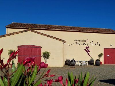 AIRE-DE-STATIONNEMENT-POUR-CAMPING-CARS-8211-DOMAINE-LES-MAILLOLS_37926