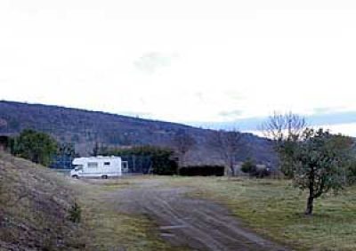 AIRE-DE-STATIONNNEMENT-COMMUNALE-POUR-CAMPING-CARS_40019