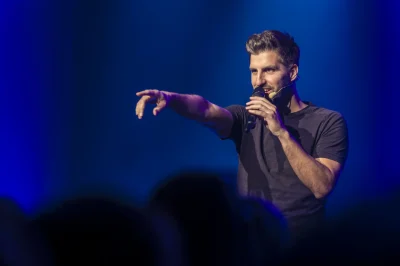 ANTOINE-DONNEAUX-IMITATEUR-MAIS-PAS-QUE-8211-07-02-2026-8211-Le-Blanc_3014810