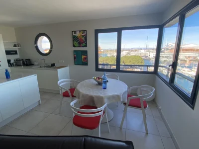 APPARTEMENT-4-PERSONNES-2-CHAMBRES-VUE-MER-ET-PORT-8211-Canet-en-Roussillon_2101243
