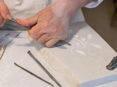 ATELIER-ADULTES-039BAS-RELIEF-SCULPTE039-8211-Verdun_2396426