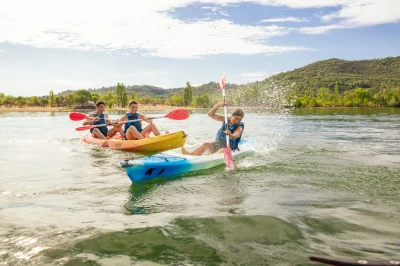 AVENTUREZ-VOUS-SUR-LE-LAC-DU-SALAGOU-EN-KAYAK-OU-CANOE-8211-Clermont-l039Herault_2143260
