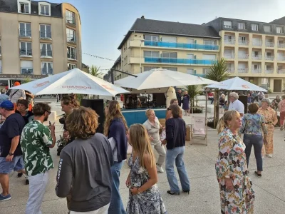 After-Beach-quotLa-Tricastinequot-8211-Nostalgie-8211-15-07-2025-8211-Luc-sur-Mer_2722352