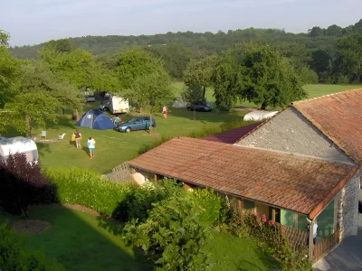Aire-Naturelle-de-camping-du-Moulin-Foulon-8211-Noron-la-Poterie_3839190
