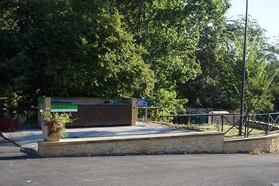Aire-communale-de-Saint-Sauveur-8211-Saint-Sauveur_3042295