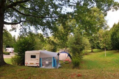 Aire-d039accueil-camping-car-Les-Rochettes_32340
