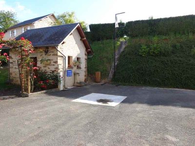 Aire-d039accueil-camping-car-St-Vitte-Sur-Briance_33766