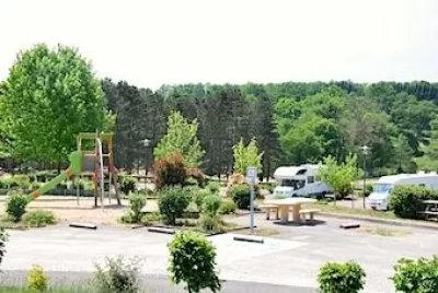 Aire-d039accueil-camping-car-d039Oradour-sur-Glane-8211-Oradour-sur-Glane_1201061