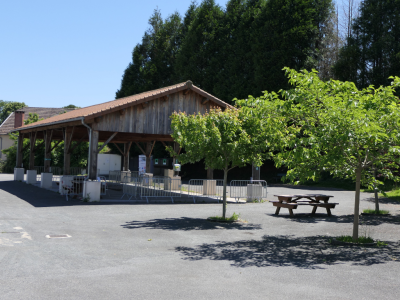 Aire-d039accueil-camping-car-de-Vayres_34879