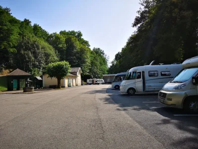 Aire-d039accueil-de-camping-cars-d039Uzerche-8211-Uzerche_2883822