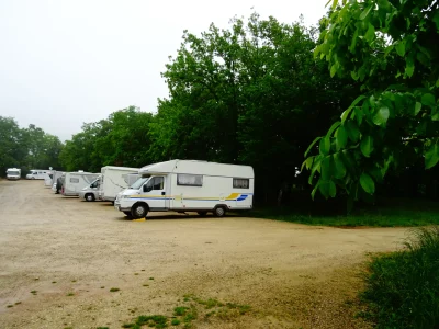 Aire-d039accueil-de-camping-cars-de-Collonges-la-Rouge-8211-Collonges-la-Rouge_3073693