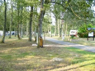 Aire-d039etape-8211-Neuvy-sur-Barangeon_1731720