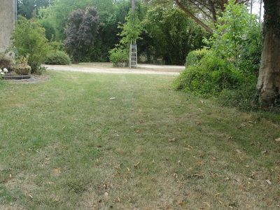 Aire-de-Camping-car-du-Chateau-des-Cordonniers_33113