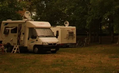 Aire-de-camping-car-a-la-ferme-Moulie-reseau-France-Passion-8211-Brassempouy_2926547