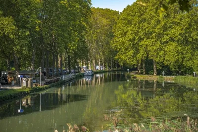 Aire-de-camping-car-de-Caumont-sur-Garonne-8211-Caumont-sur-Garonne_2809374