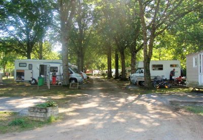 Aire-de-camping-car-du-Fronton_34236