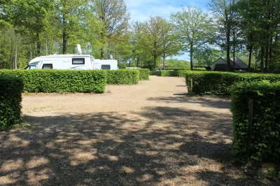 Aire-de-camping-car-du-camping-les-Abrias-du-Perche_771769