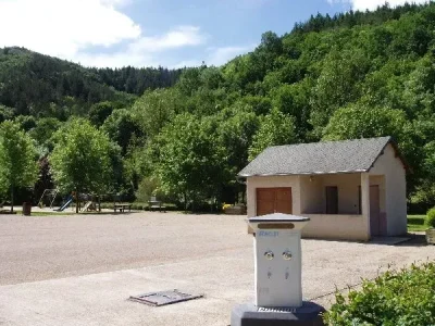 Aire-de-camping-car-municipale-de-St-Just-sur-Viaur-8211-Saint-Just-sur-Viaur_2257539