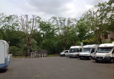 Aire-de-camping-cars-d039Oloron-Sainte-Marie-8211-Oloron-Sainte-Marie_2862420