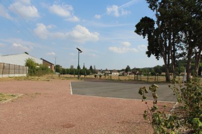 Aire-de-camping-cars-de-La-Neuville-en-Hez_35092