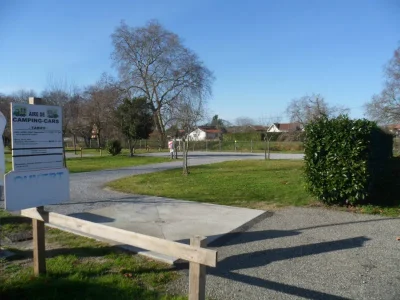 Aire-de-camping-cars-de-Saint-Julien-en-Born-8211-Saint-Julien-en-Born_1976424