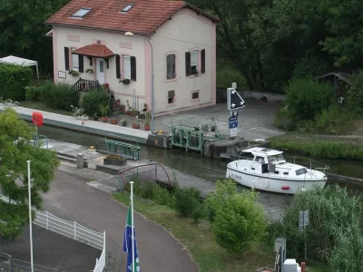 Aire-de-camping-cars-de-Sarreguemines-8211-Sarreguemines_3226679