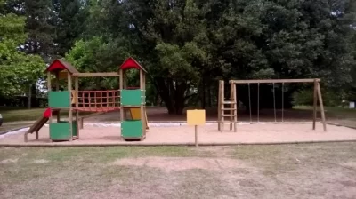 Aire-de-jeux-du-Parc-Voulgre_1099189