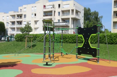 Aire-de-jeux-du-stade-d039Este-8211-Billere_2820438