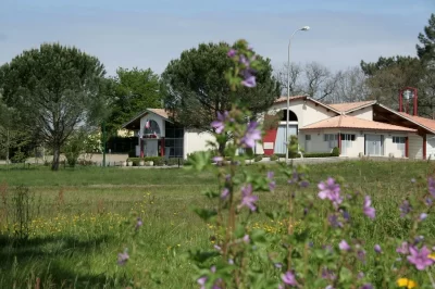 Aire-de-jeux-multisports-8211-Bas-Mauco_1063502