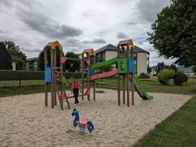 Aire-de-jeux-pour-enfants-de-Mezidon-Canon_691906