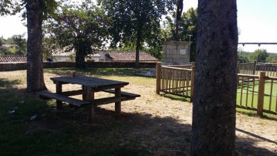Aire-de-pique-nique-Eglise_31573
