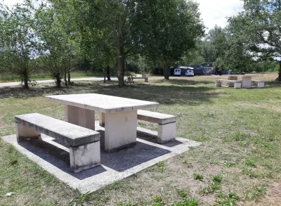 Aire-de-pique-nique-a-Baule-8211-Baule_2486513