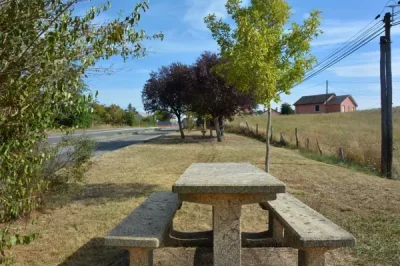 Aire-de-pique-nique-a-Saint-Christophe-Vallon-8211-Saint-Christophe-Vallon_2260269