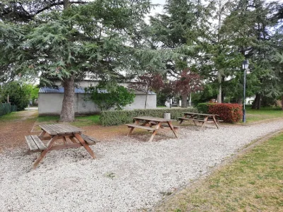 Aire-de-pique-nique-de-Bouzy-la-Foret-8211-Bouzy-la-Foret_2411943