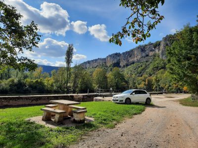 Aire-de-pique-nique-de-l039ecluse-a-St-Gery_31250