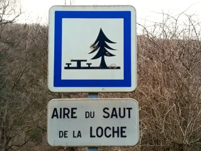 Aire-de-pique-nique-du-Saut-de-la-Loche-8211-Montagnol_2259931