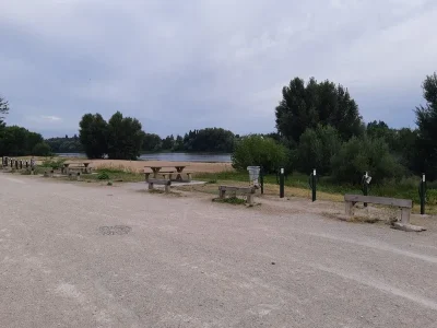 Aire-de-pique-nique-en-bord-de-Loire-de-Jargeau-8211-Jargeau_1715147