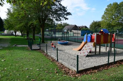 Aire-de-pique-nique-et-de-jeux-du-Parc-Samayou_31619