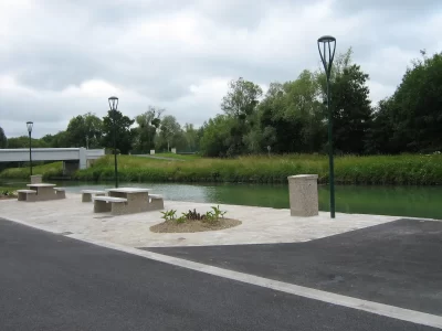 Aire-de-service-et-de-stationnement-8211-Pogny_1291932