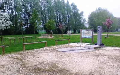 Aire-de-services-pour-camping-car-des-bords-de-la-Cheuille_771998