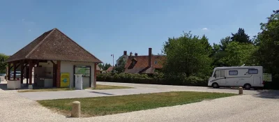 Aire-de-stationnement-et-de-services-pour-camping-cars-8211-Tour-En-Sologne-8211-Tour-en-Sologne_1692538
